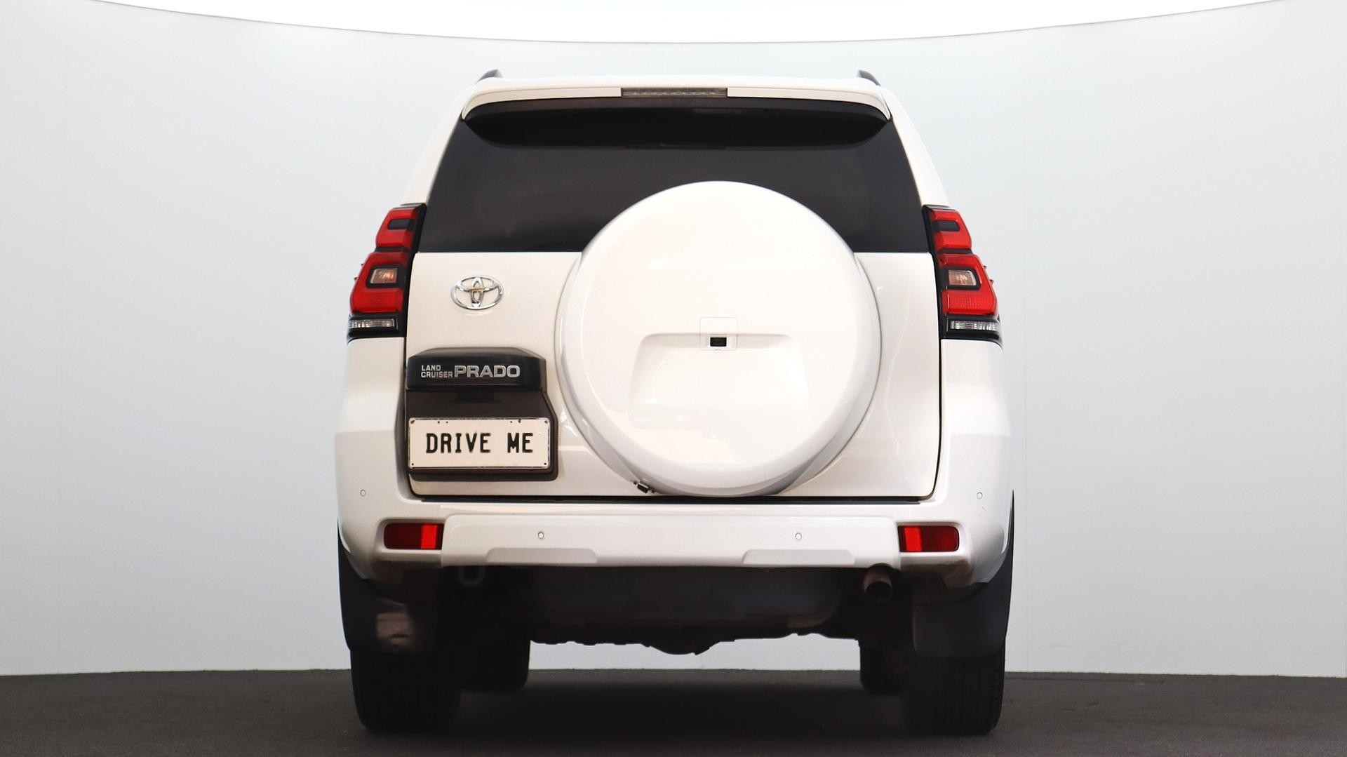 Toyota Landcruiser Prado image 3