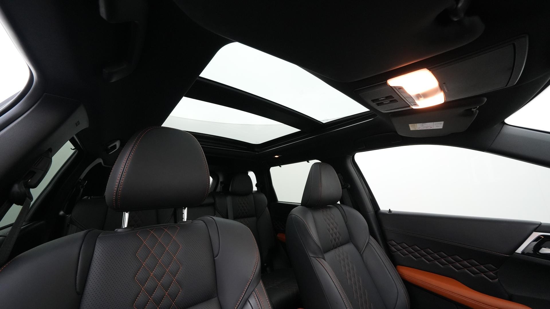 Mitsubishi Outlander image 4