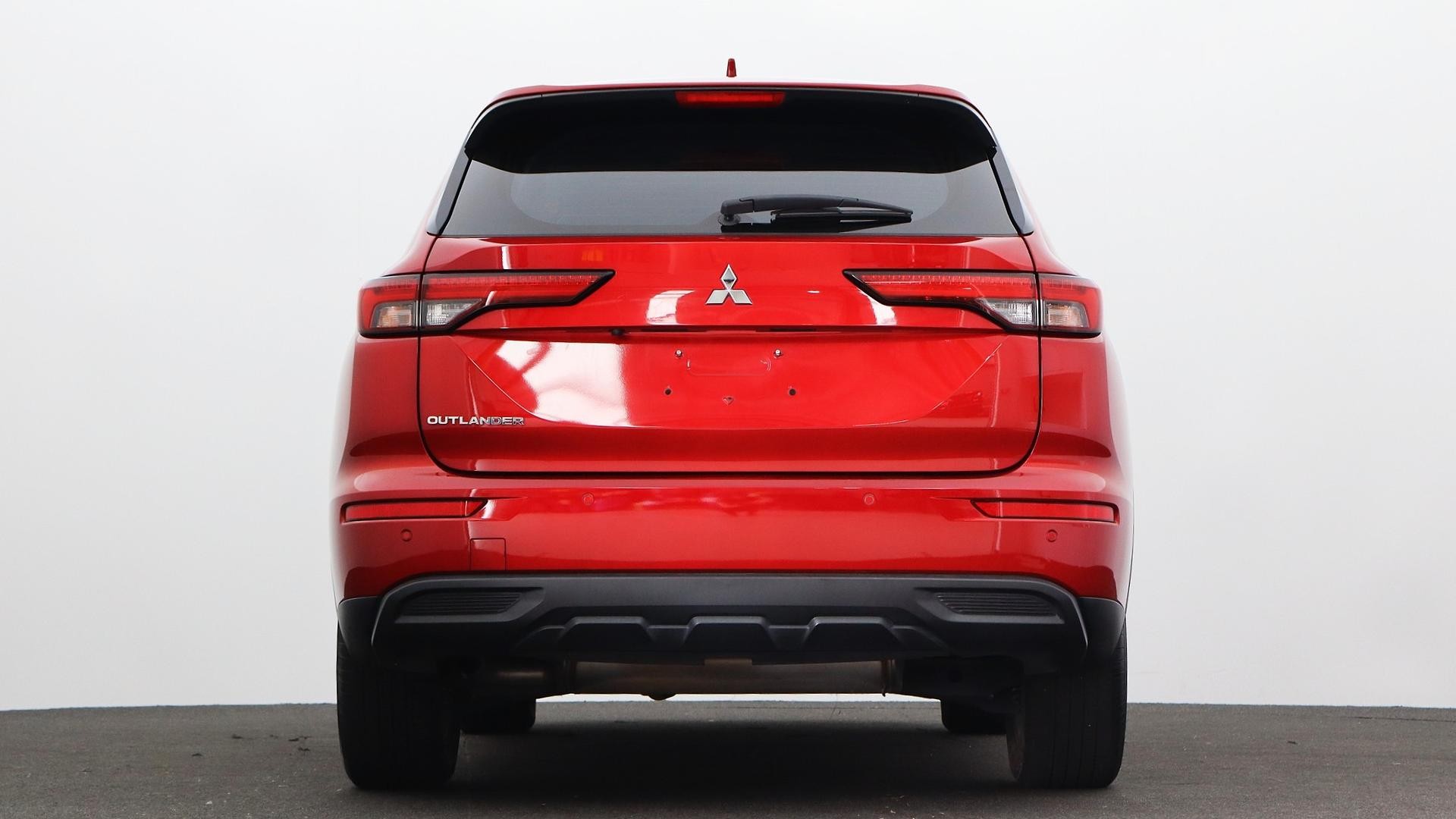 Mitsubishi Outlander image 3