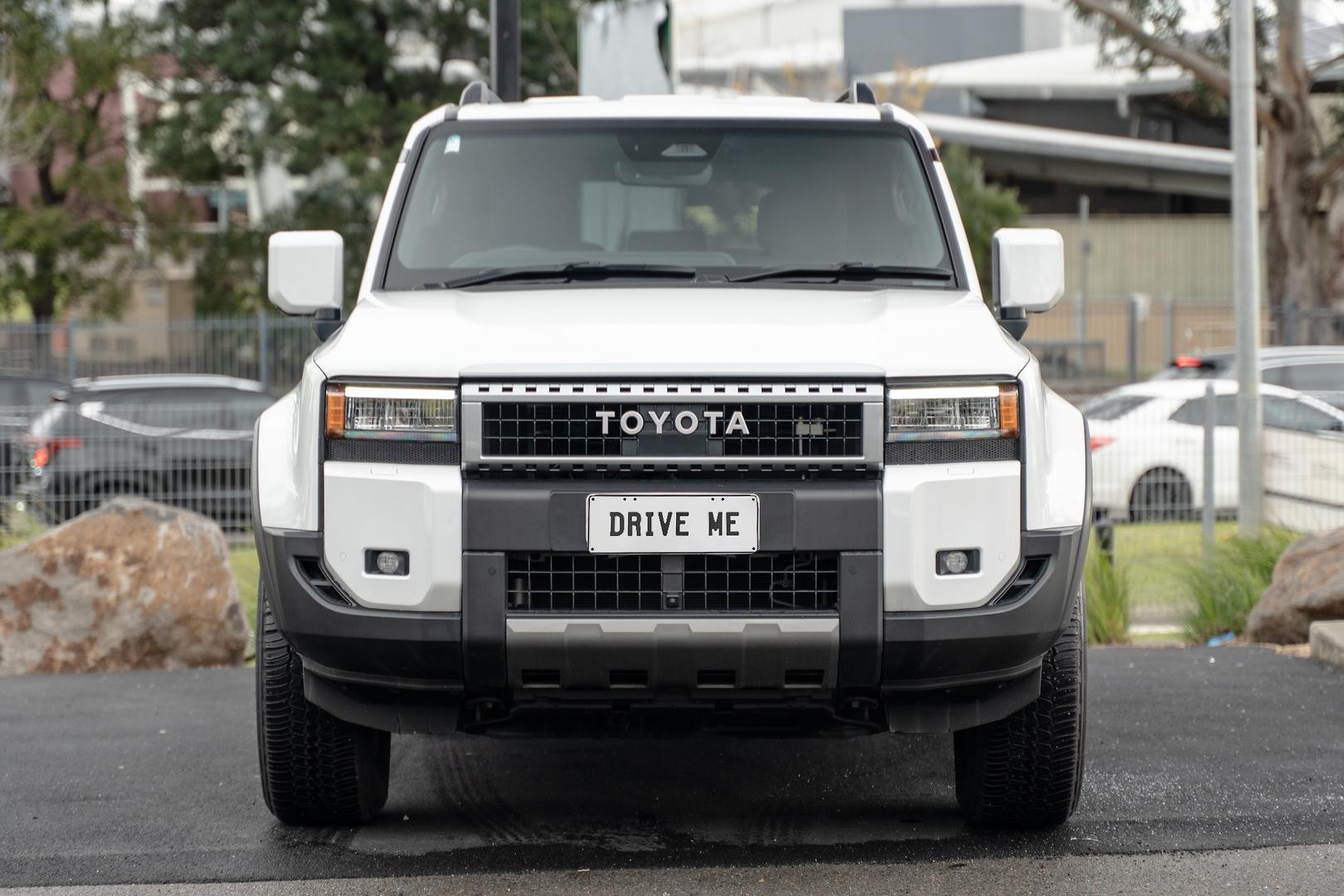 Toyota Landcruiser Prado image 3