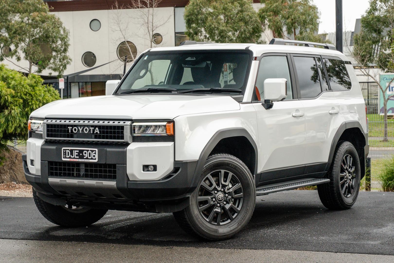 Toyota Landcruiser Prado image 1