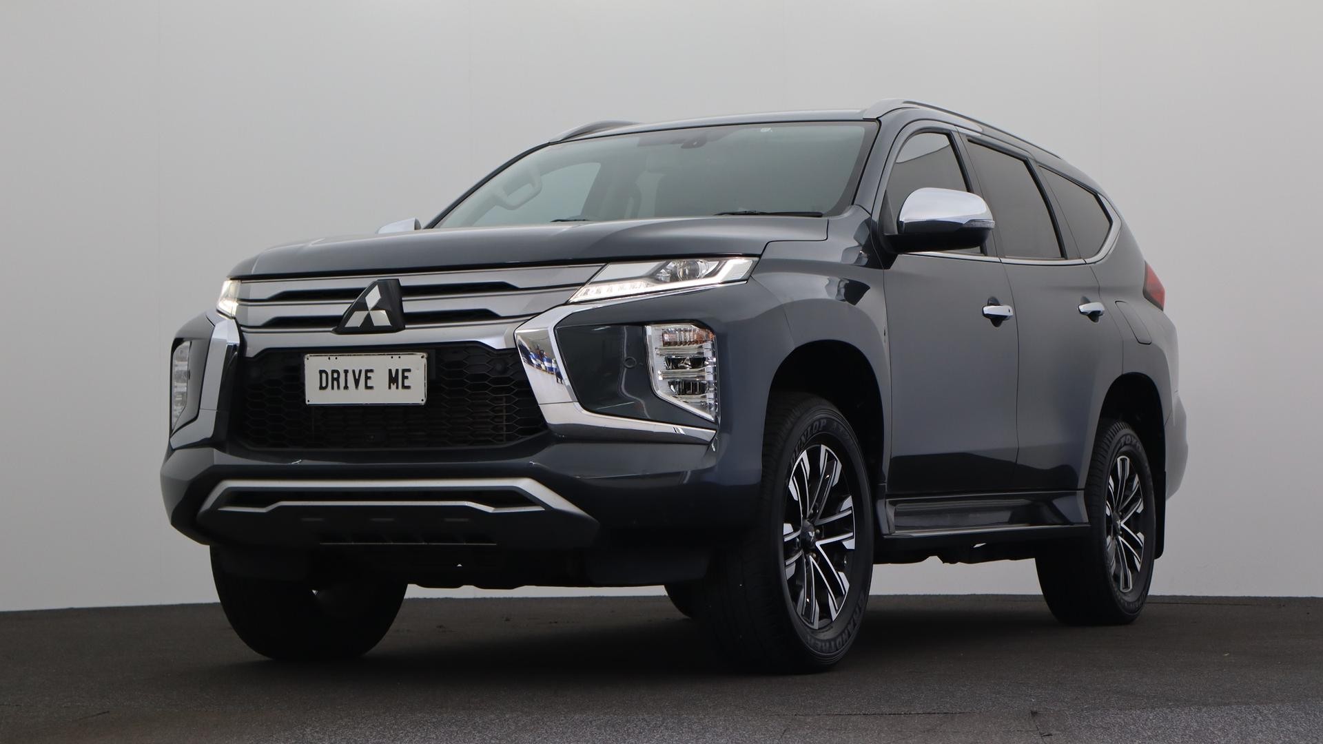 Mitsubishi Pajero Sport image 1