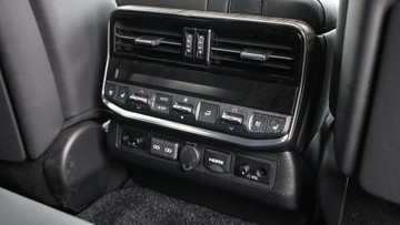 https://dvg-vehicle-assets.s3.amazonaws.com/U19139/2lxuvjmdc8scizkzsvz8g6ab7.jpg
