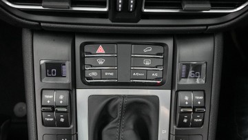 https://dvg-vehicle-assets.s3.amazonaws.com/U19142/e14c8xvgi4alxvr103x3w1uy5.jpg