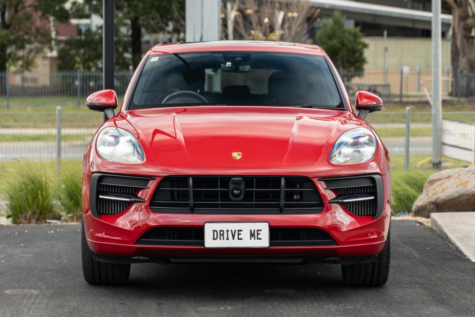 Porsche Macan image 2