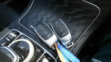 https://dvg-vehicle-assets.s3.amazonaws.com/U19147/1yn2j020uqgegxsxg8r3tskwr.jpg