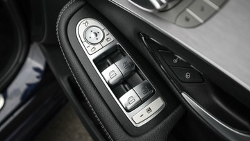 https://dvg-vehicle-assets.s3.amazonaws.com/U19147/8c9vgknrjd9tlhk945kjl5ixf.jpg