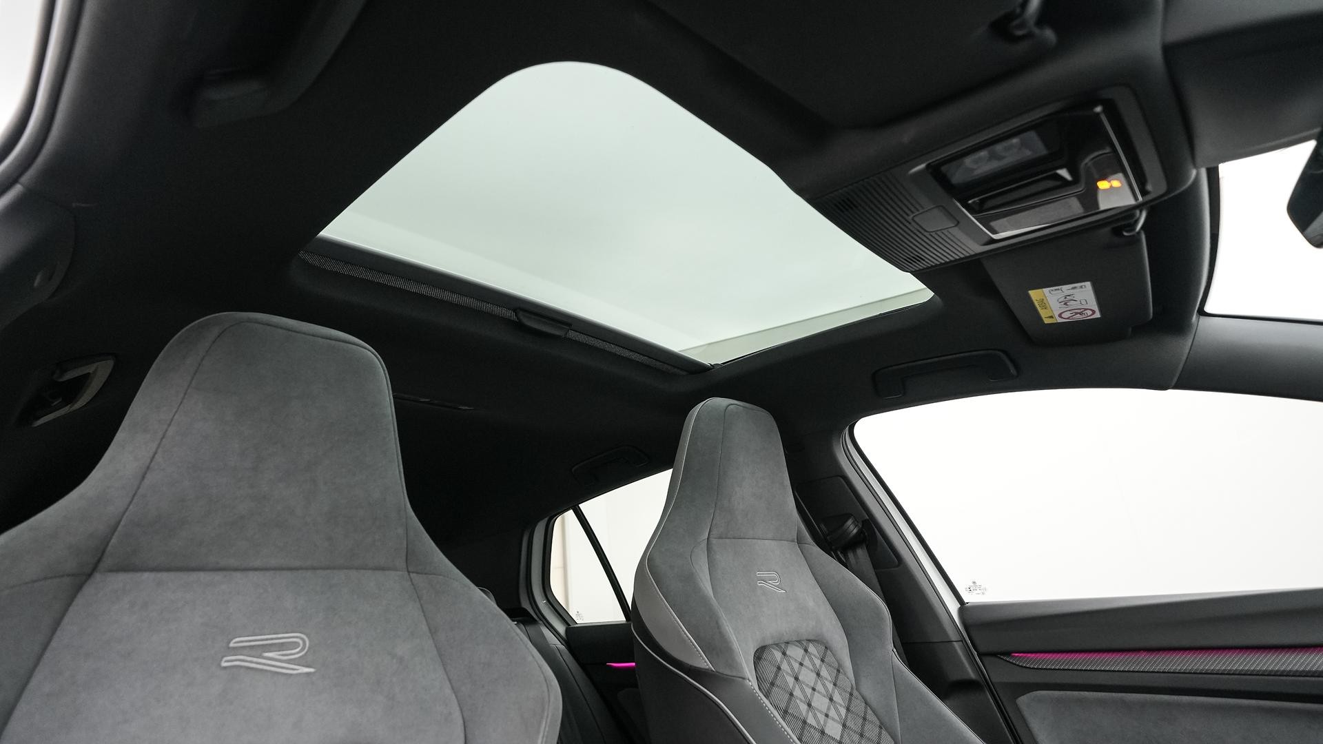 Volkswagen Golf image 4