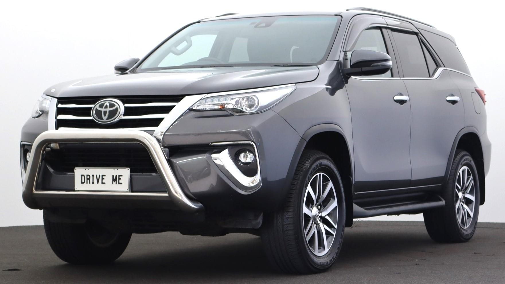 Toyota Fortuner image 1