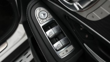 https://dvg-vehicle-assets.s3.amazonaws.com/U19179/2es67vaujr4fgzr8k8sfhblo1.jpg