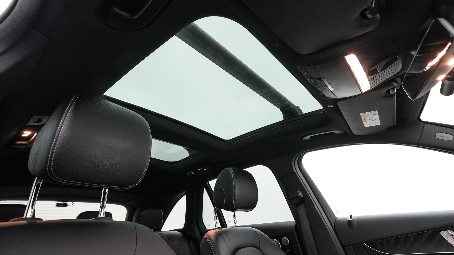 Mercedes Benz Glc-class image 4