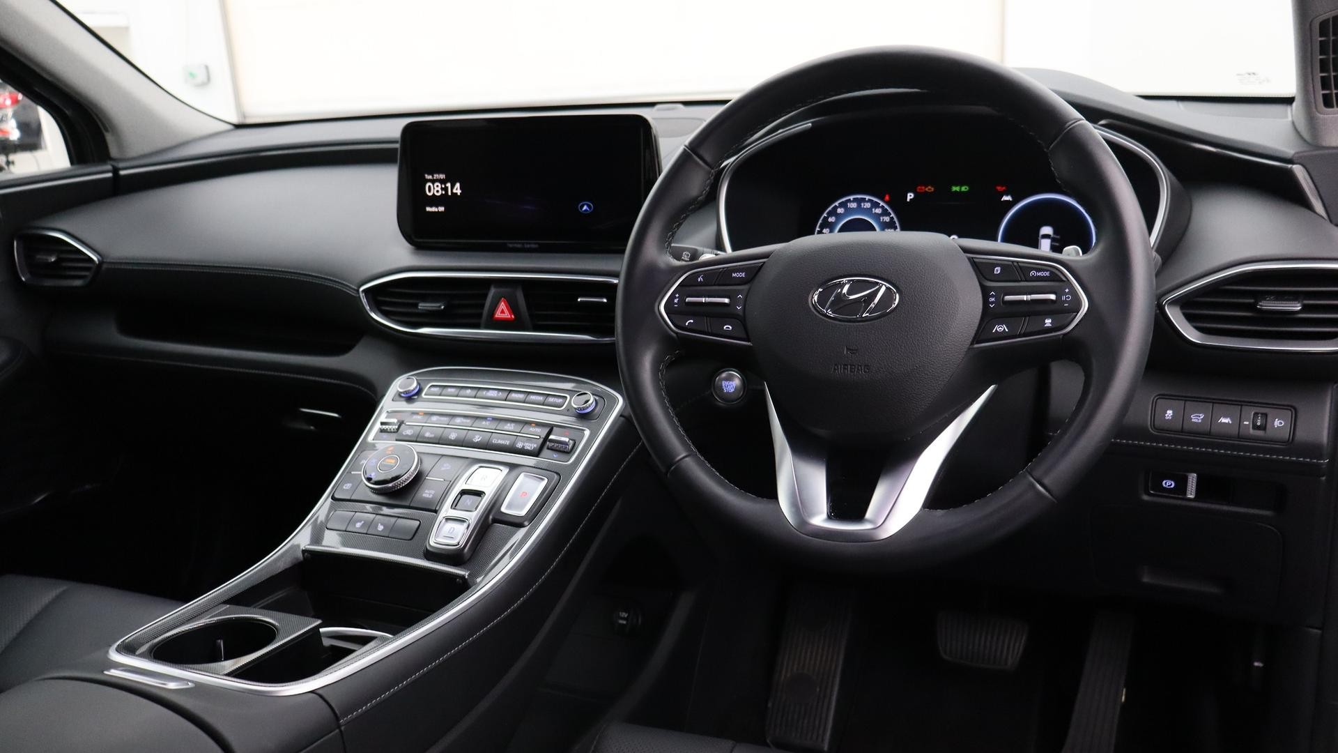 Hyundai Santa Fe image 4