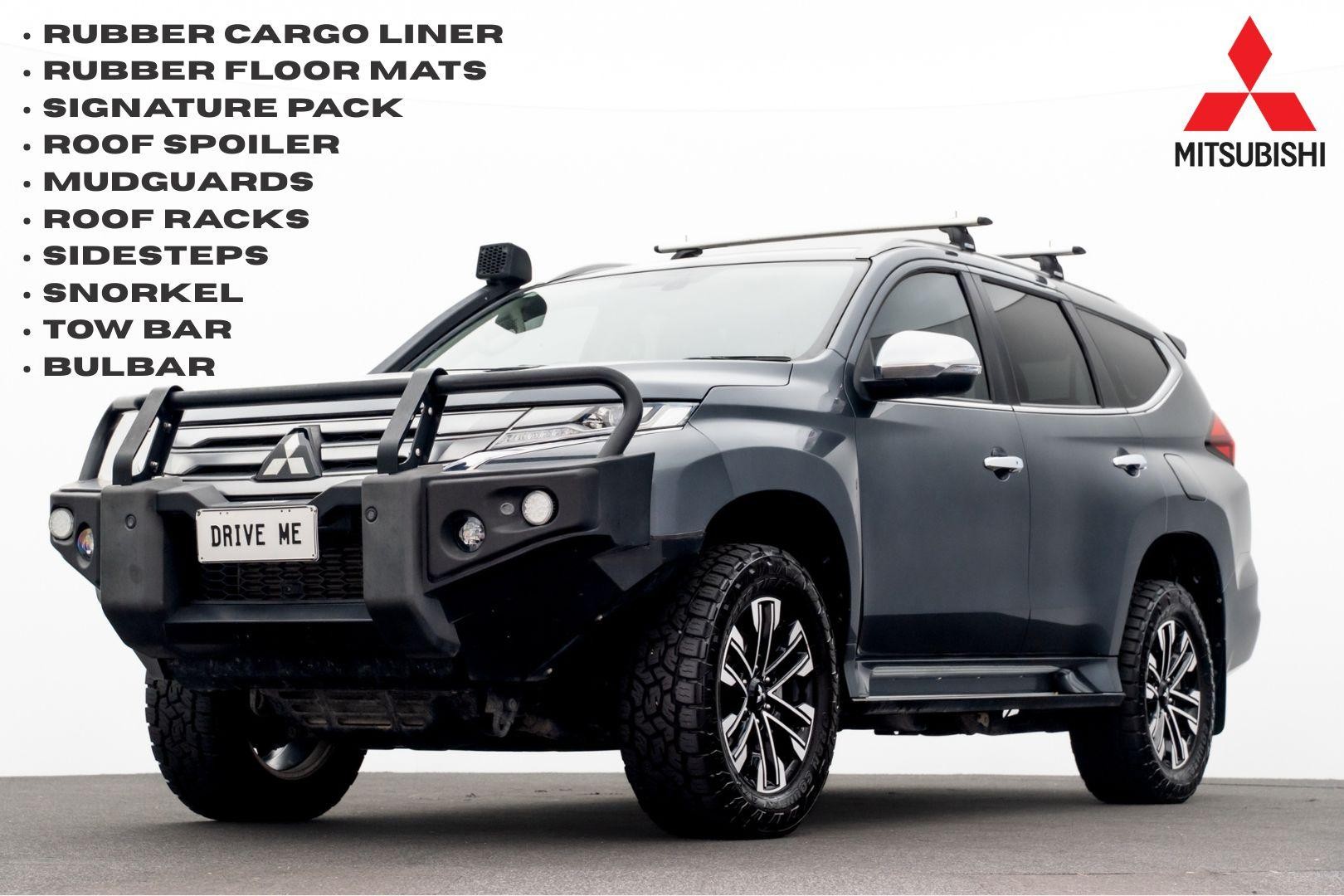 Mitsubishi Pajero Sport image 1