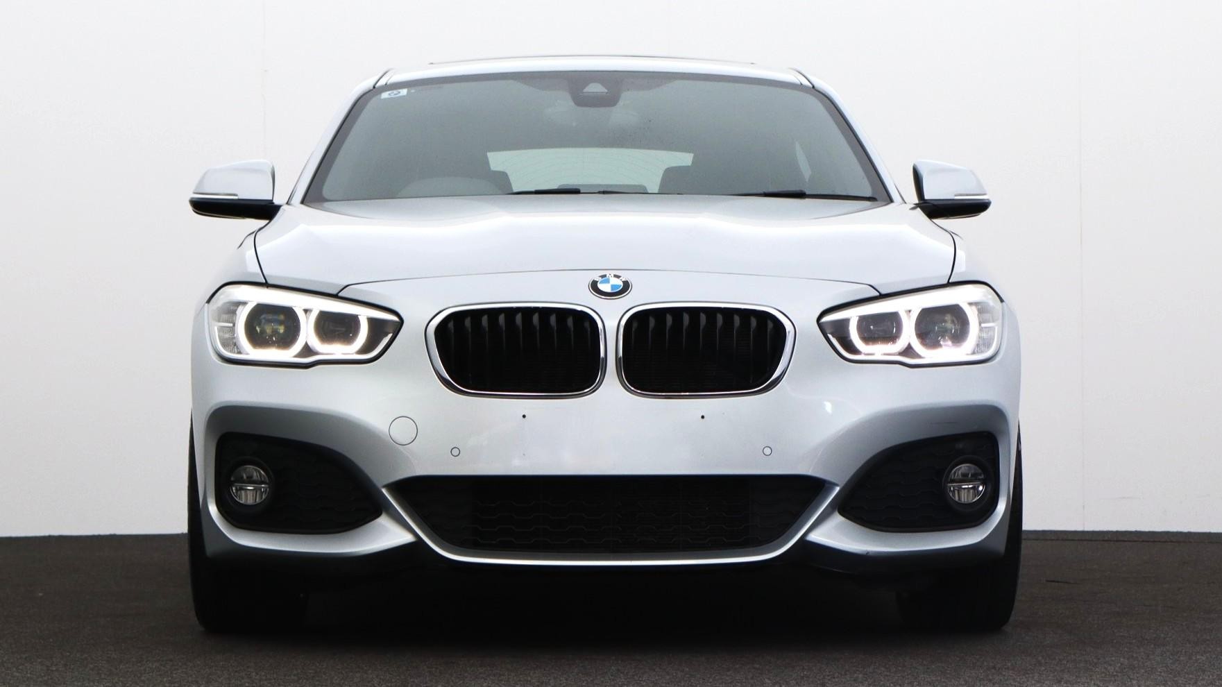 BMW 1 Series image 2