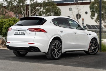 https://dvg-vehicle-assets.s3.amazonaws.com/U19212/63f6pcbruwsbqoocixqdgk55d.jpg