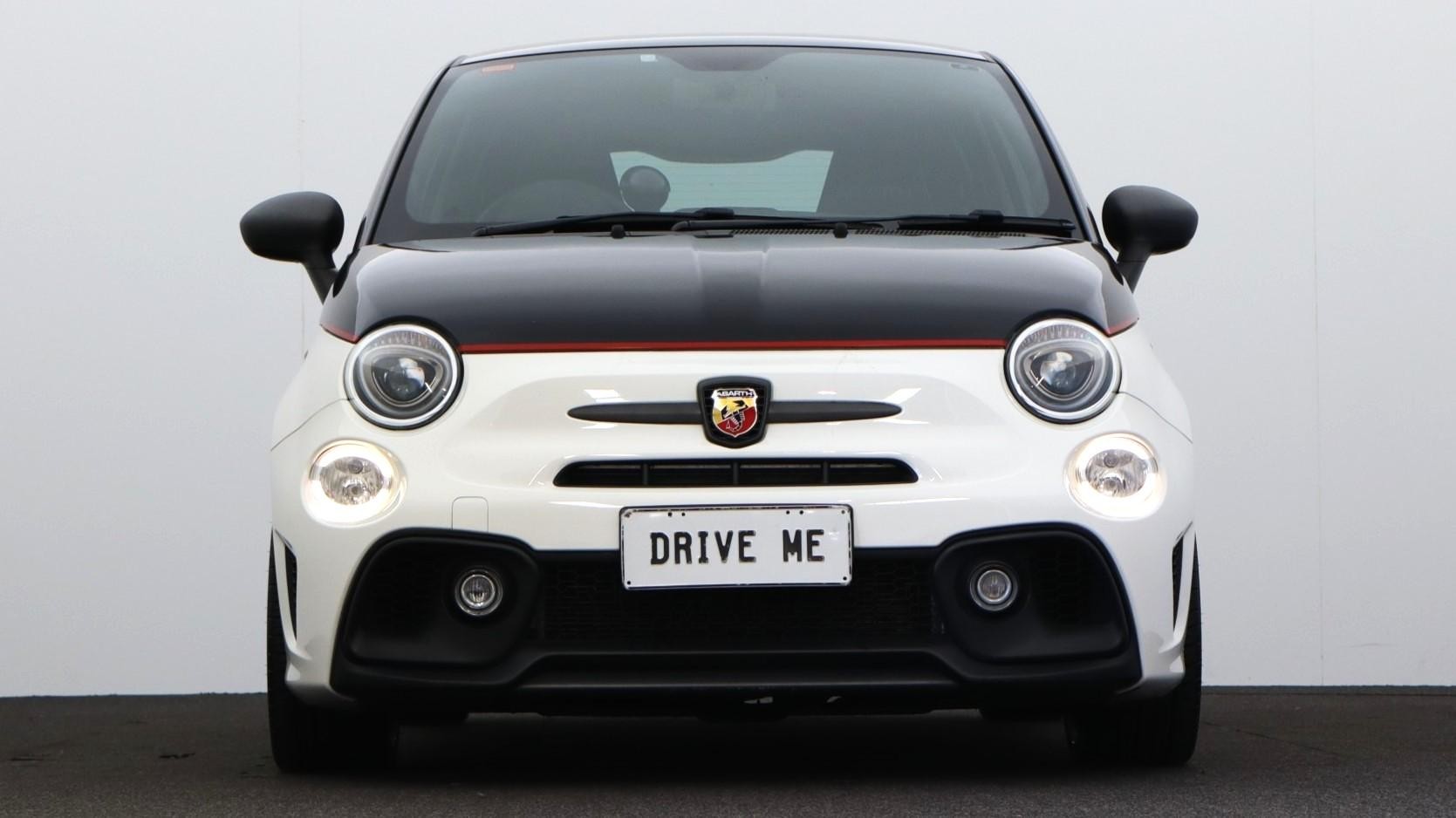 Abarth 595 image 2