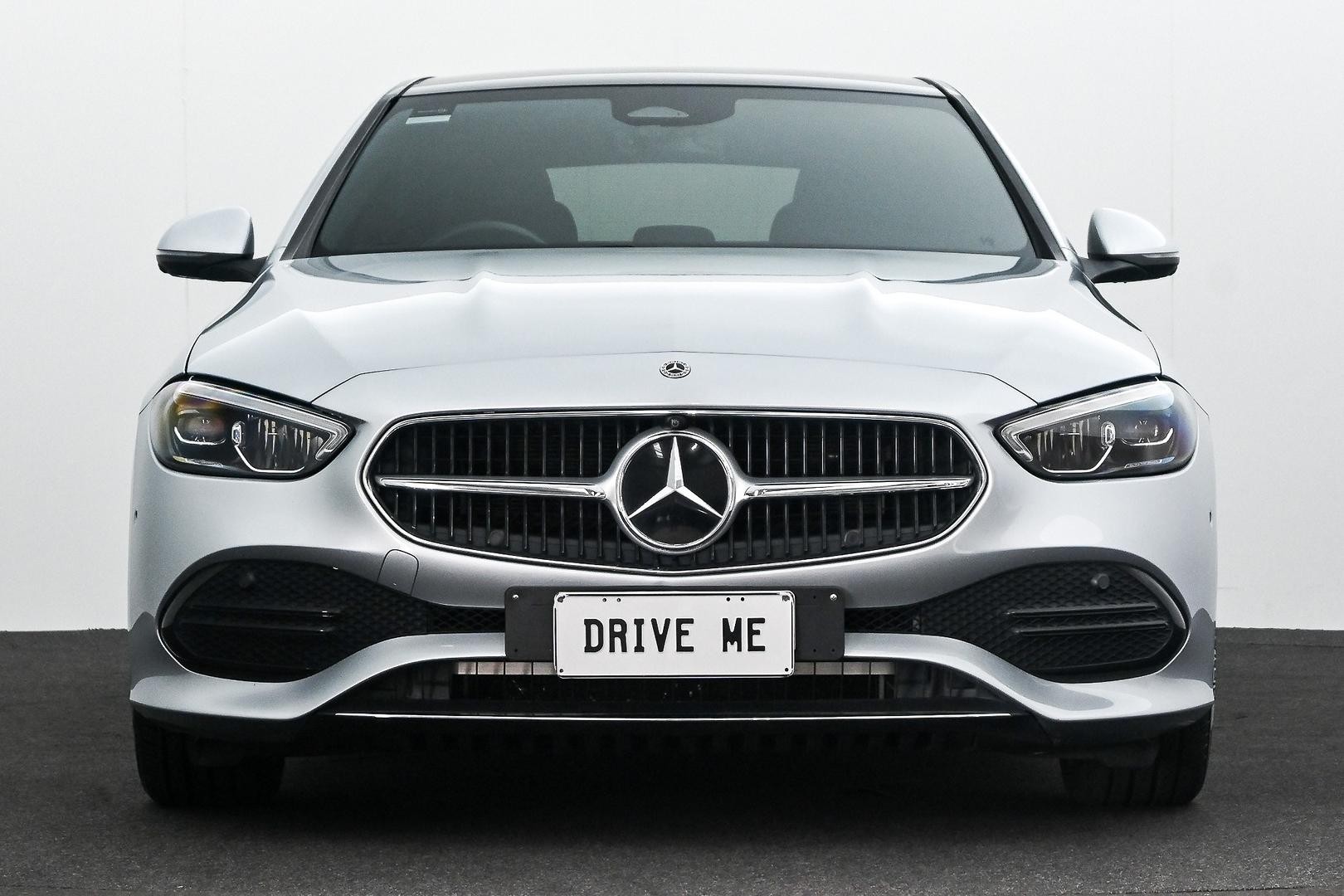 Mercedes Benz C-class image 2