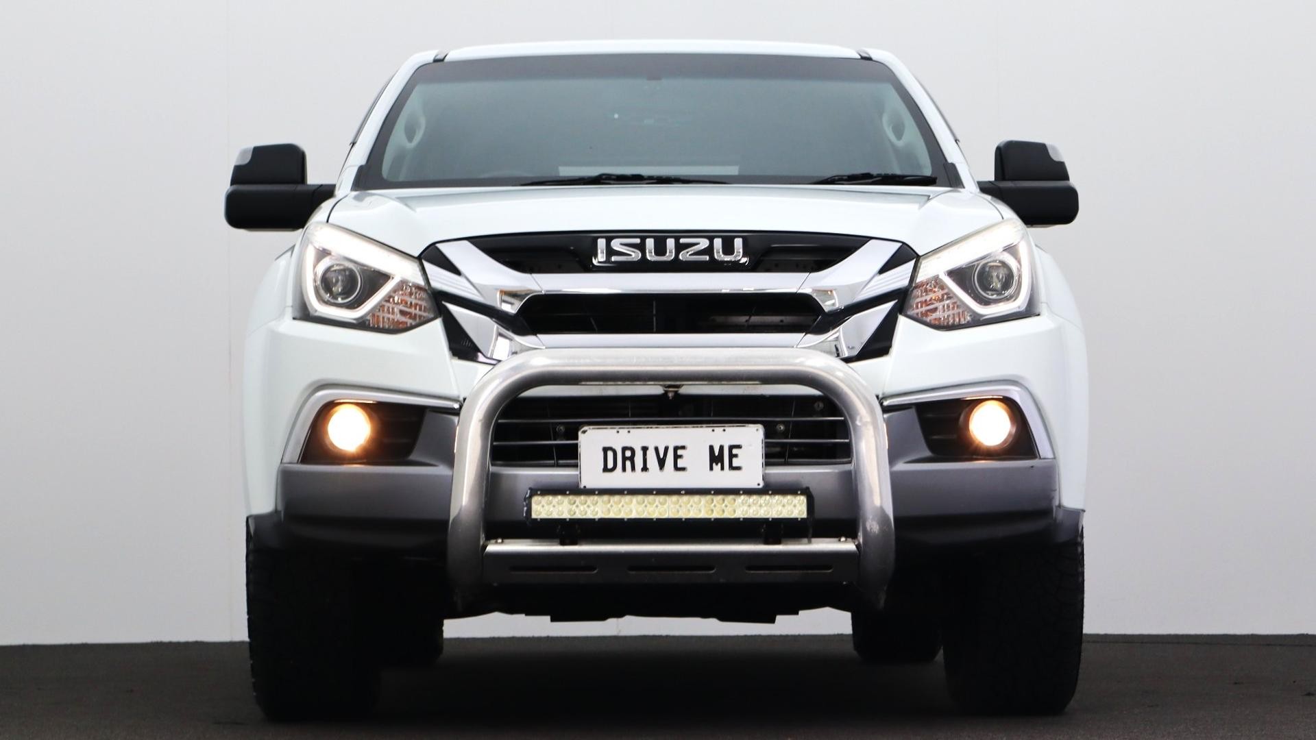 Isuzu Mu-x image 2