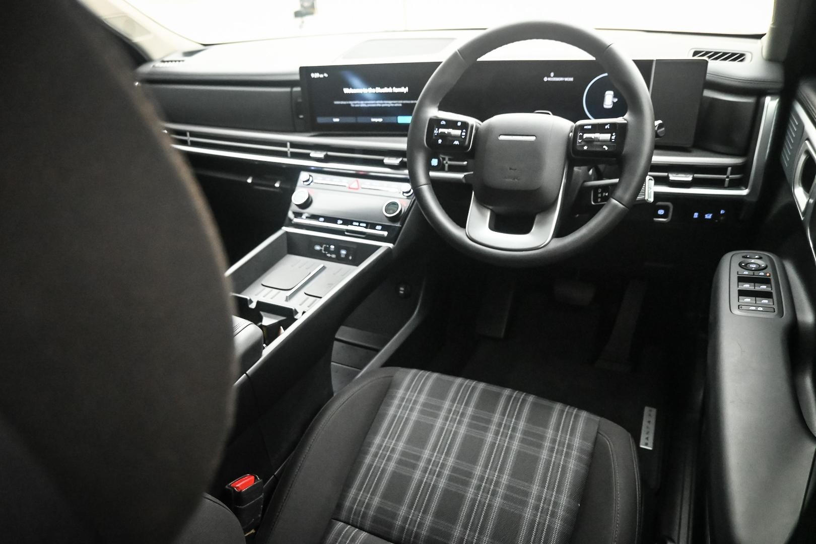 Hyundai Santa Fe image 4