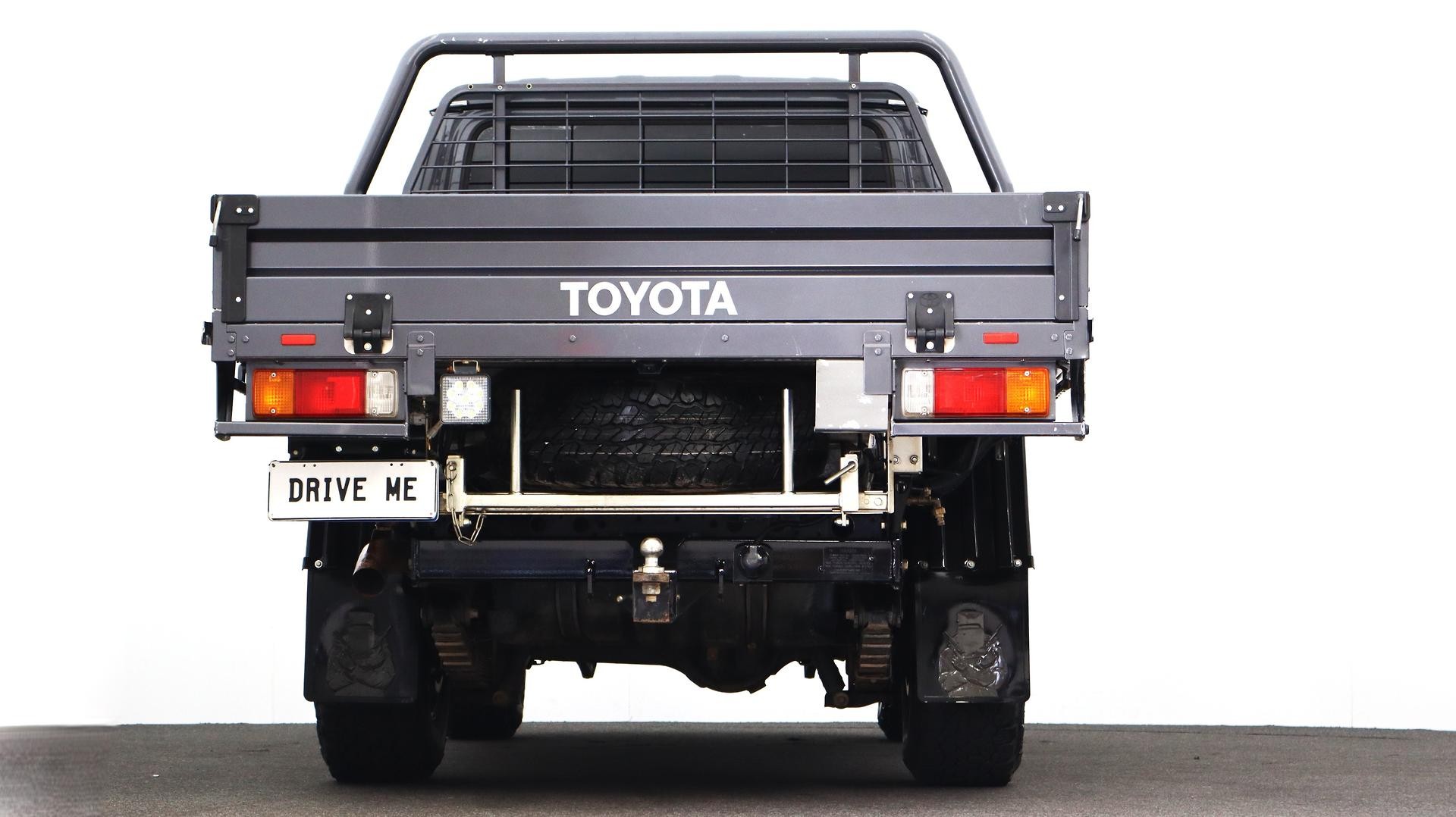 Toyota Landcruiser image 3