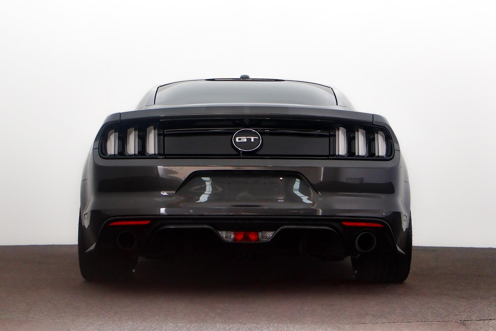 Ford Mustang image 3
