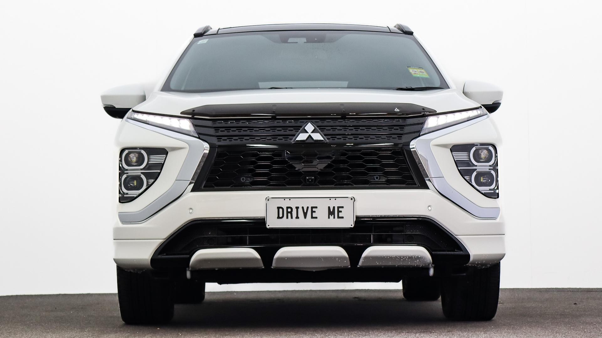 Mitsubishi Eclipse Cross image 2