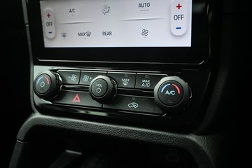 https://dvg-vehicle-assets.s3.amazonaws.com/U19387/4t8j8m2jxp8ctk2c9npxwa31f.jpg