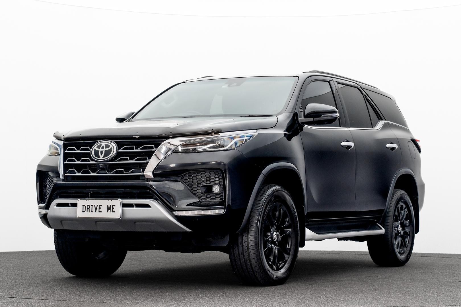 Toyota Fortuner image 1