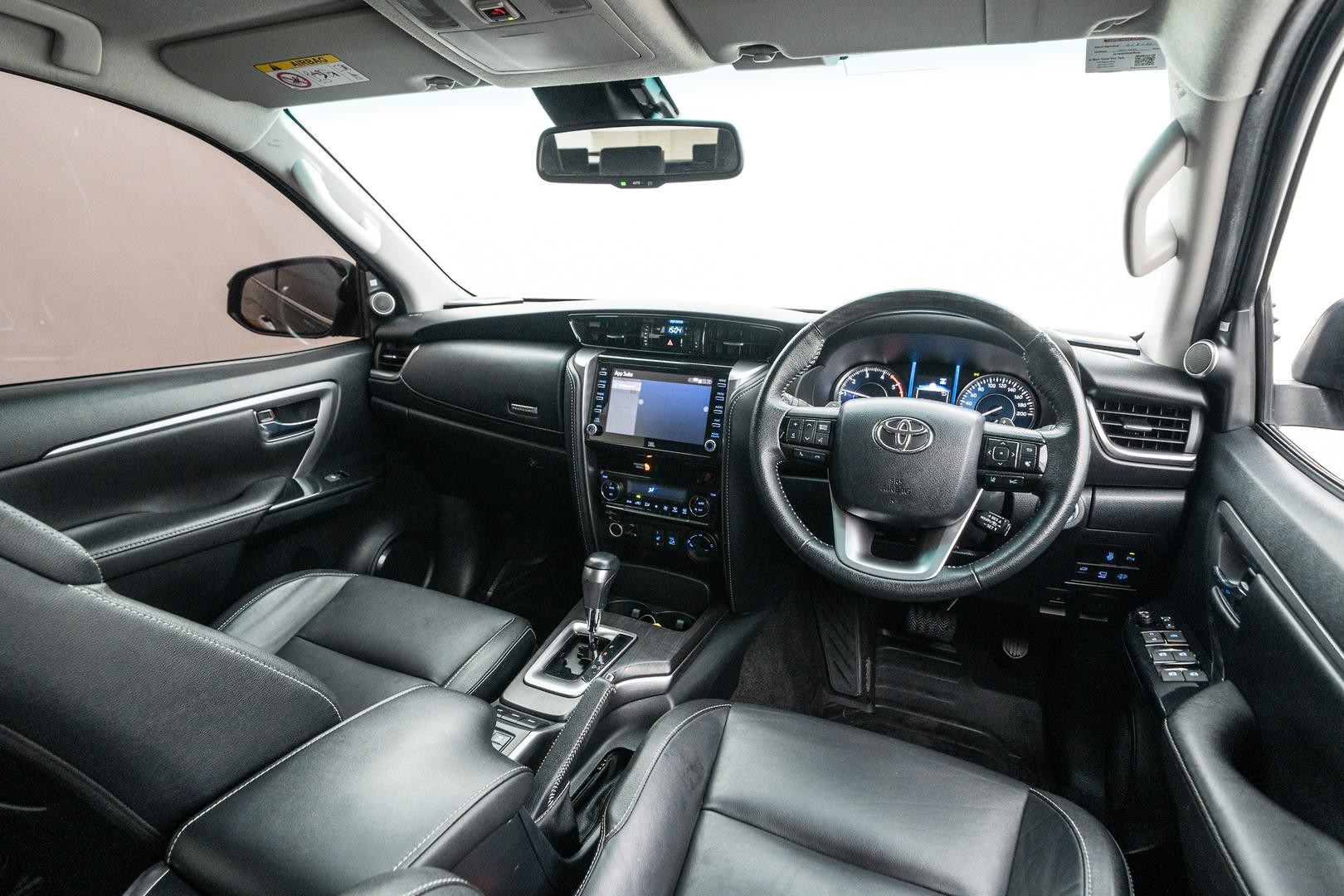 Toyota Fortuner image 4