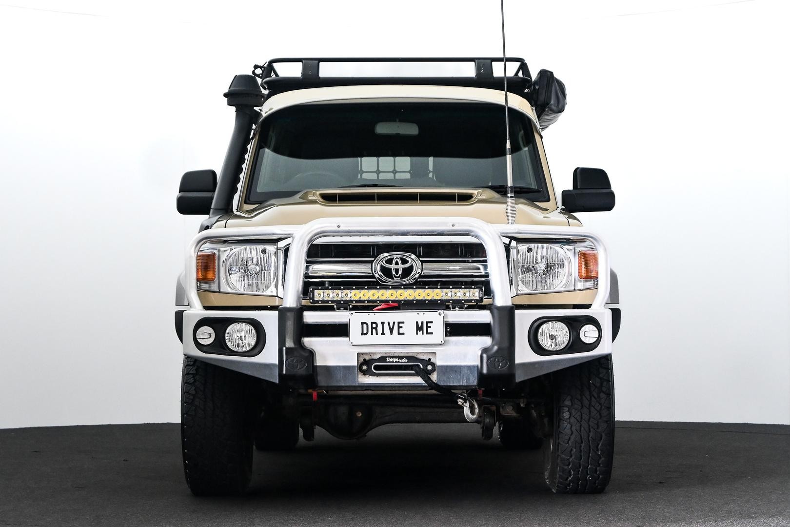 Toyota Landcruiser image 2