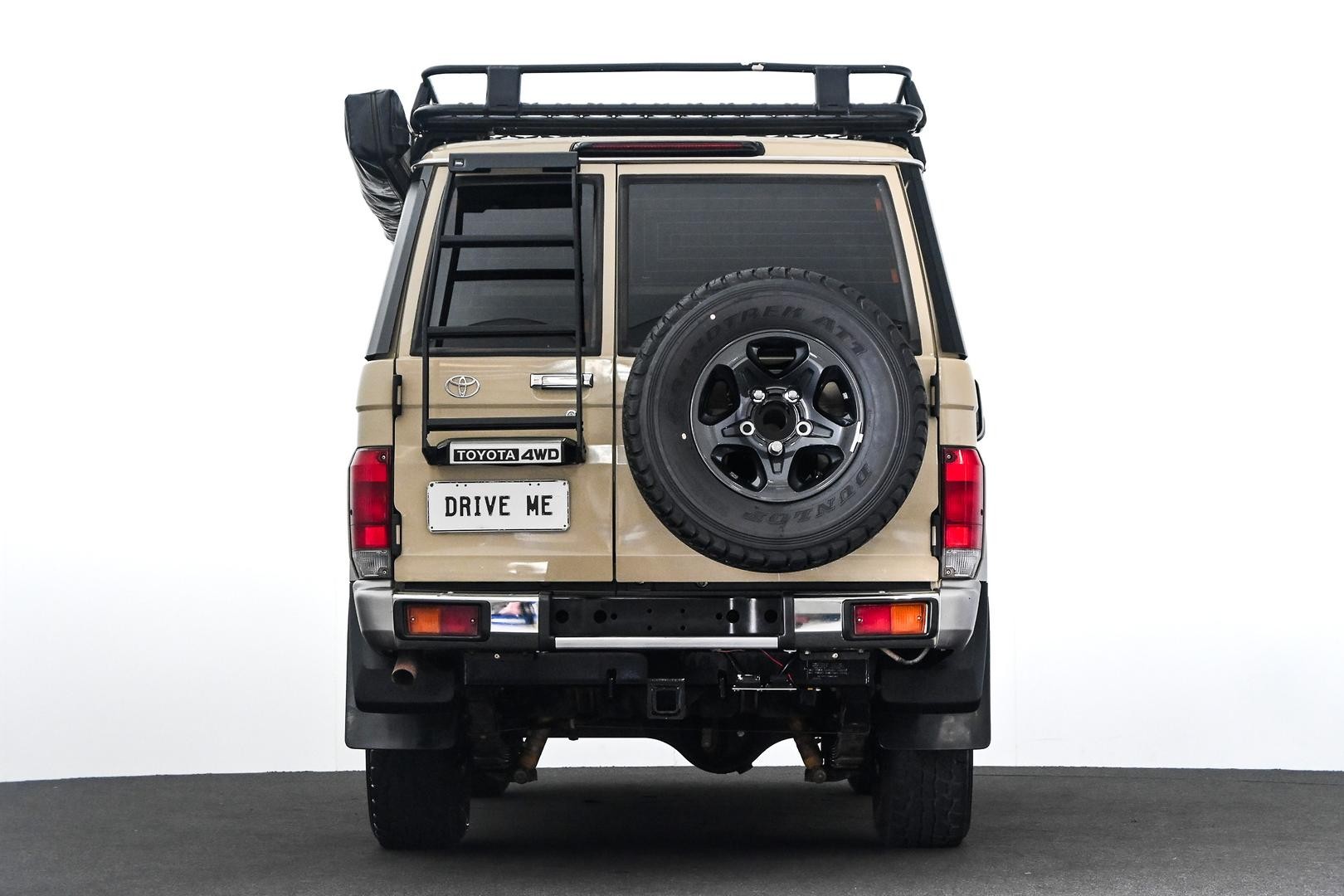 Toyota Landcruiser image 3