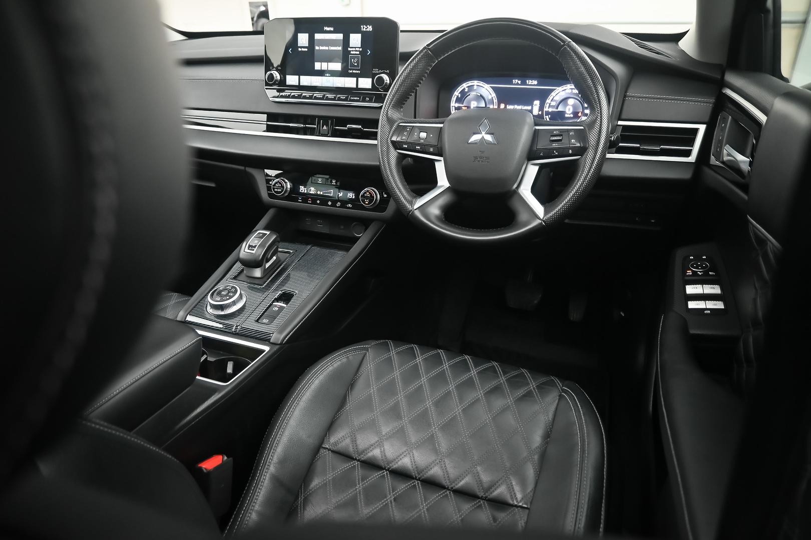 Mitsubishi Outlander image 4