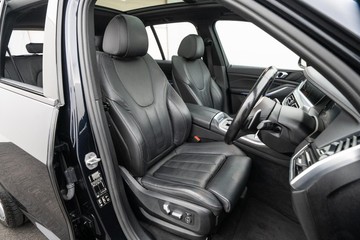 https://dvg-vehicle-assets.s3.amazonaws.com/U19398/1ja8t39sm1egvbwqmfi3t6l0j.jpg