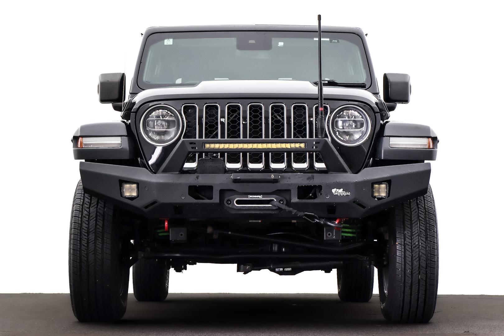 Jeep Gladiator image 2