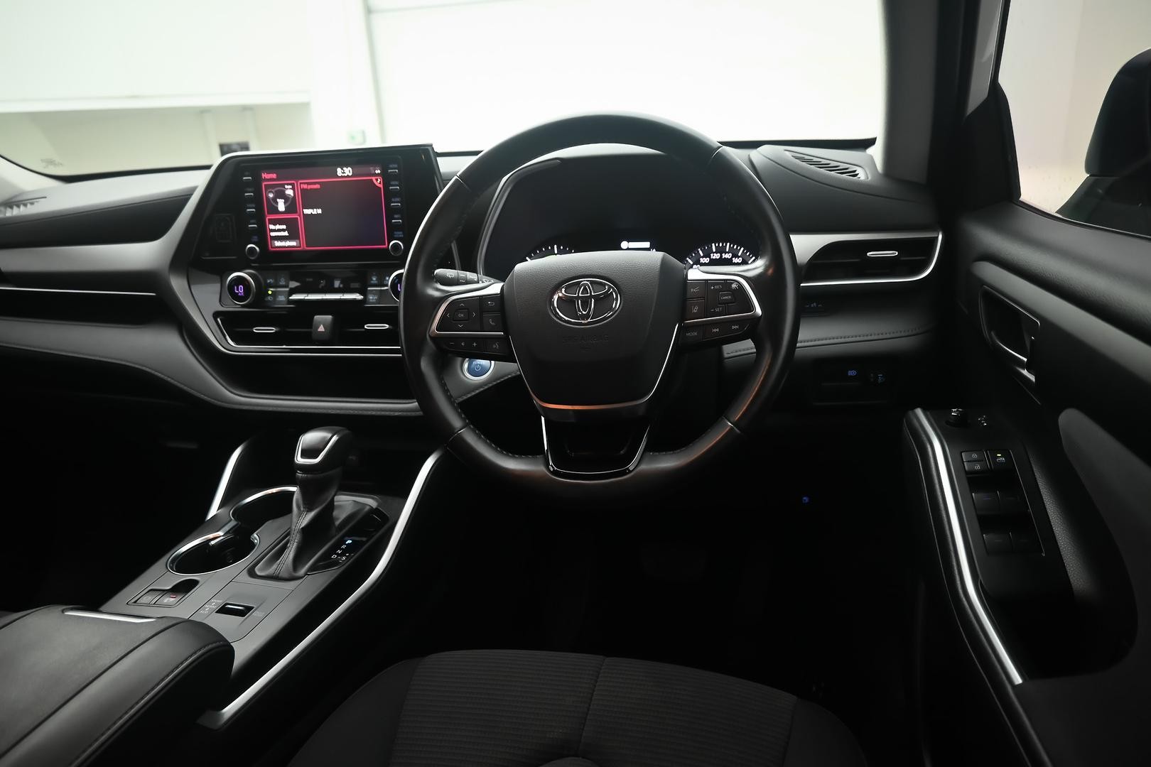 Toyota Kluger image 4