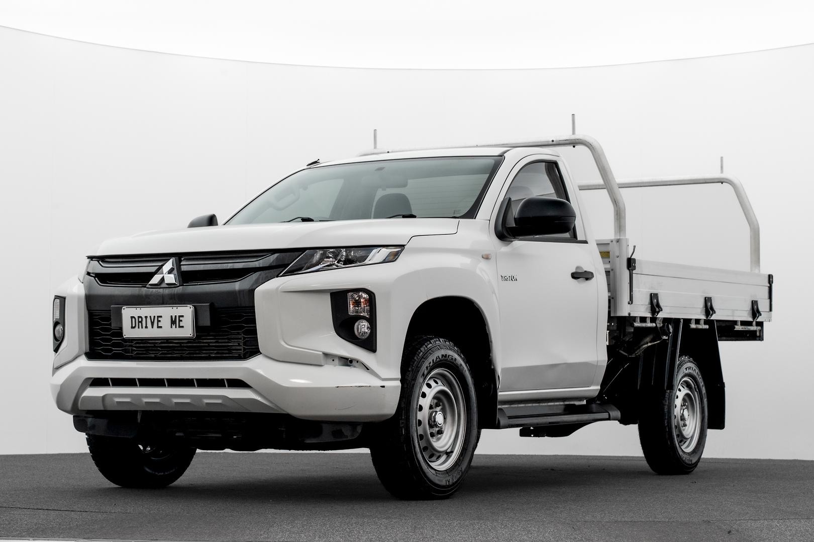 Mitsubishi Triton image 1