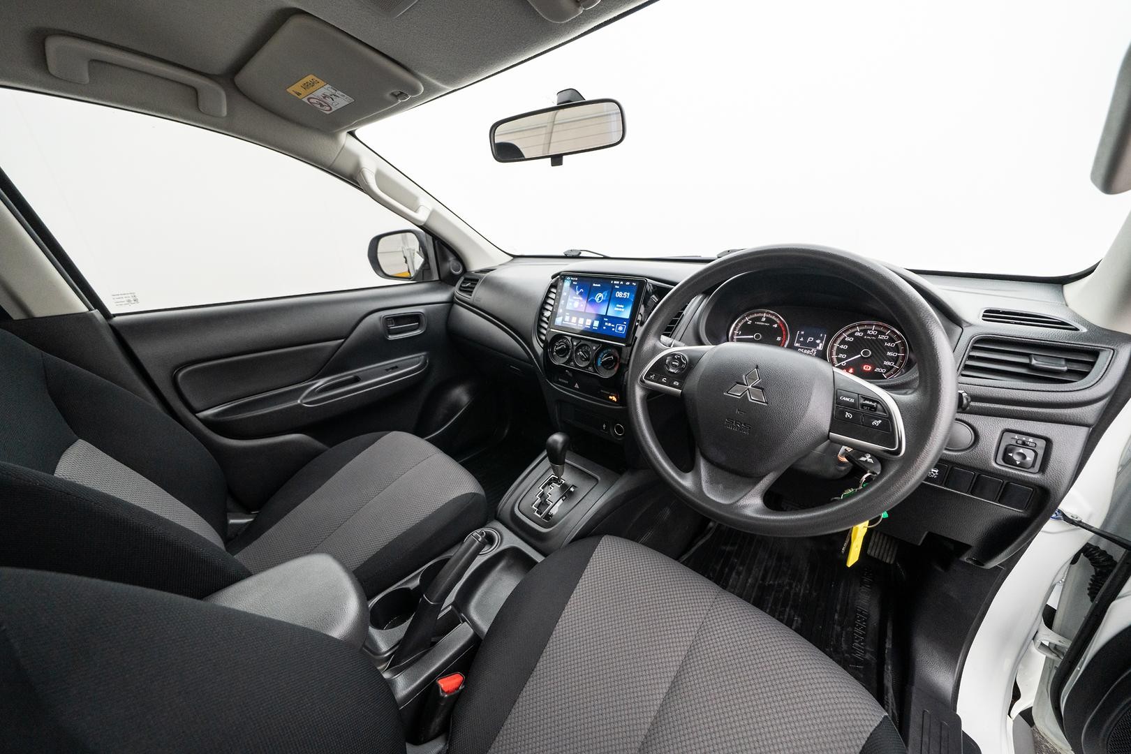 Mitsubishi Triton image 4