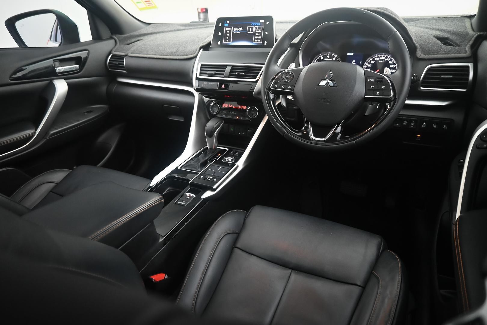 Mitsubishi Eclipse Cross image 4