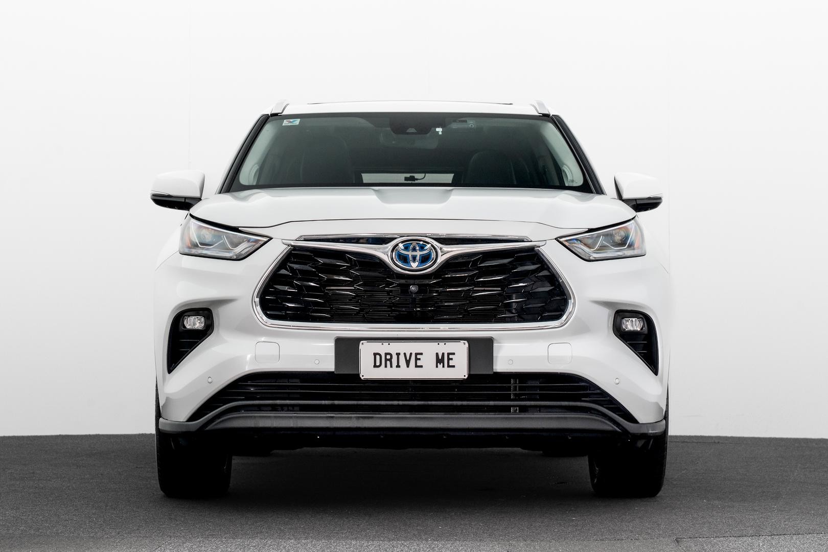 Toyota Kluger image 2