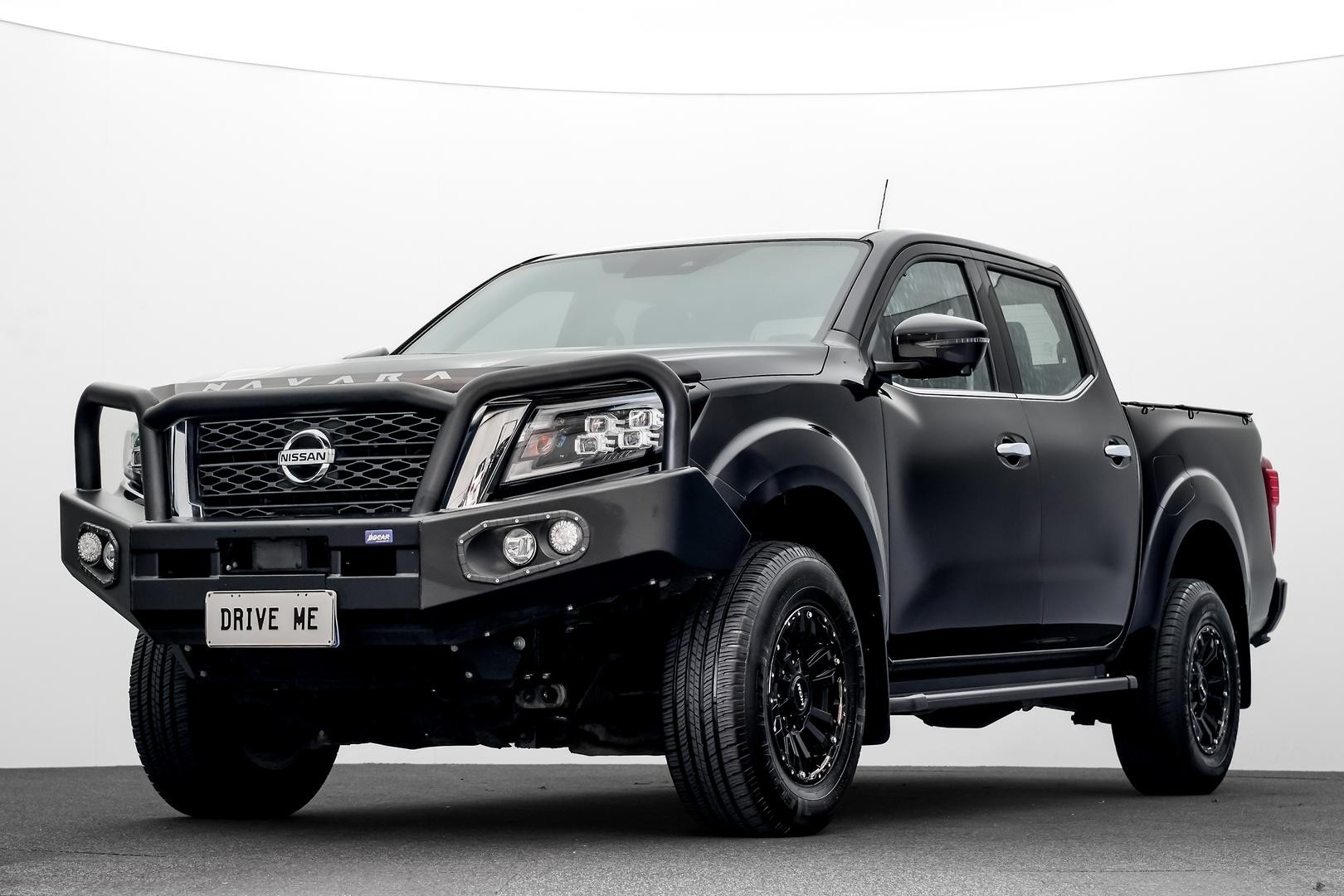 Nissan Navara image 1