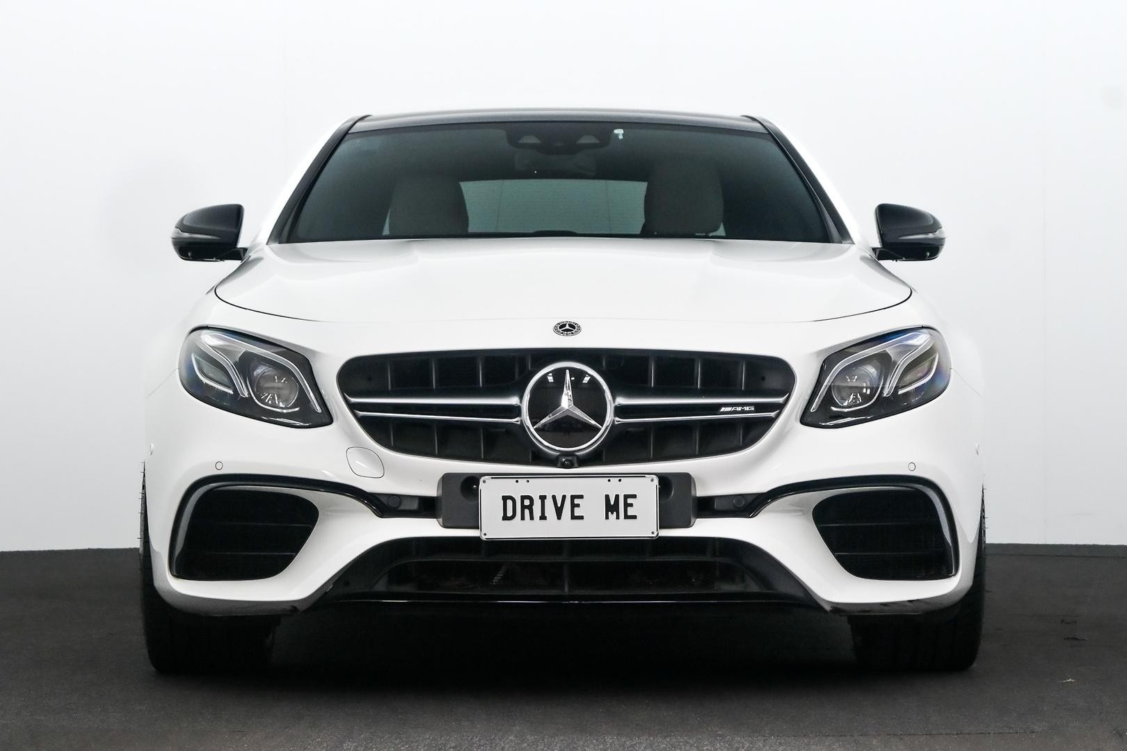 Mercedes Benz E-class image 3