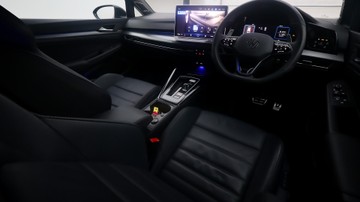 https://dvg-vehicle-assets.s3.amazonaws.com/U19449/clybi4ss6oyp85q7b0omb15dk.jpg