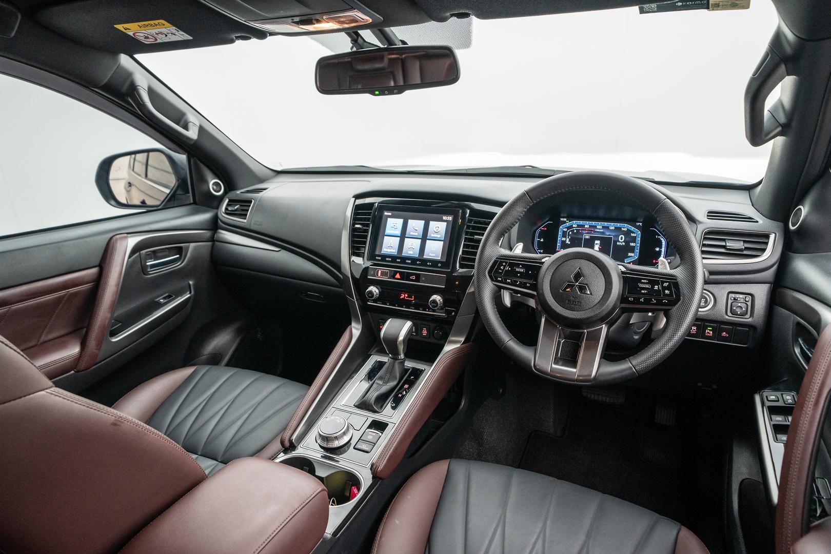 Mitsubishi Pajero Sport image 4