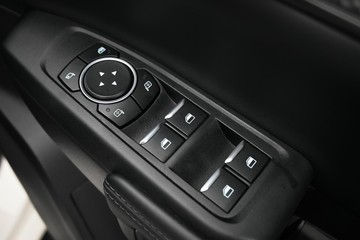https://dvg-vehicle-assets.s3.amazonaws.com/U19511/1q6inzevte4m6f2fh3d9r00c6.jpg