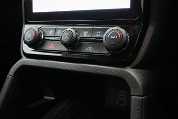 https://dvg-vehicle-assets.s3.amazonaws.com/U19511/74p4o17mojv0awry3jntd78fe.jpg