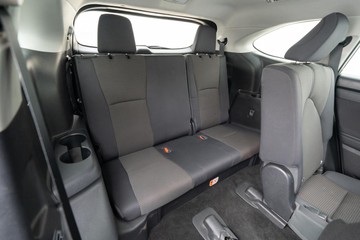 https://dvg-vehicle-assets.s3.amazonaws.com/U19514/5lan3bxytti4u0b65iperj42p.jpg