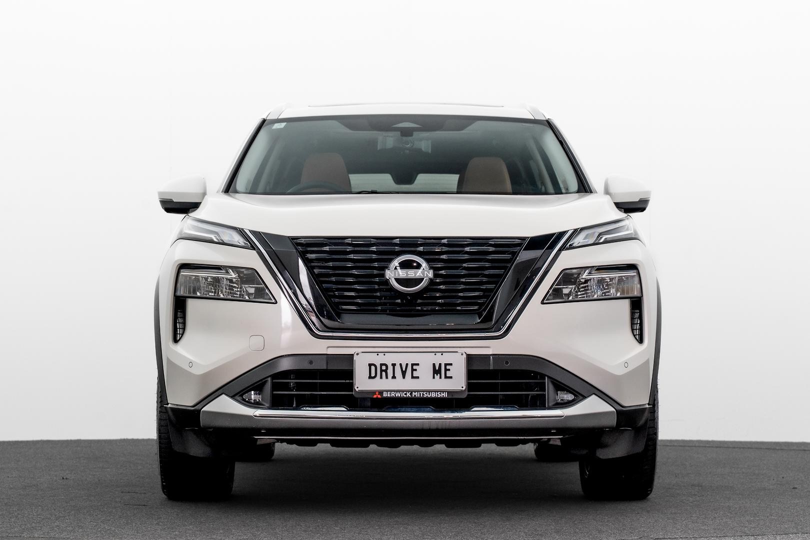 Nissan X-trail image 2