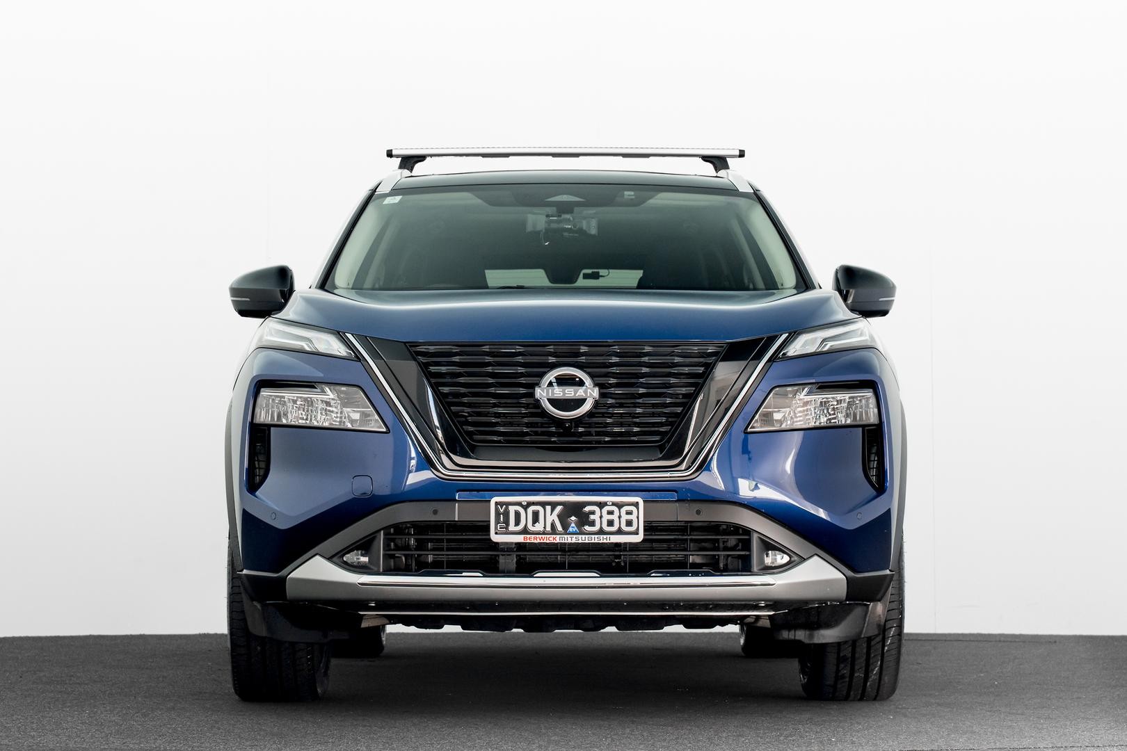 Nissan X-trail image 2