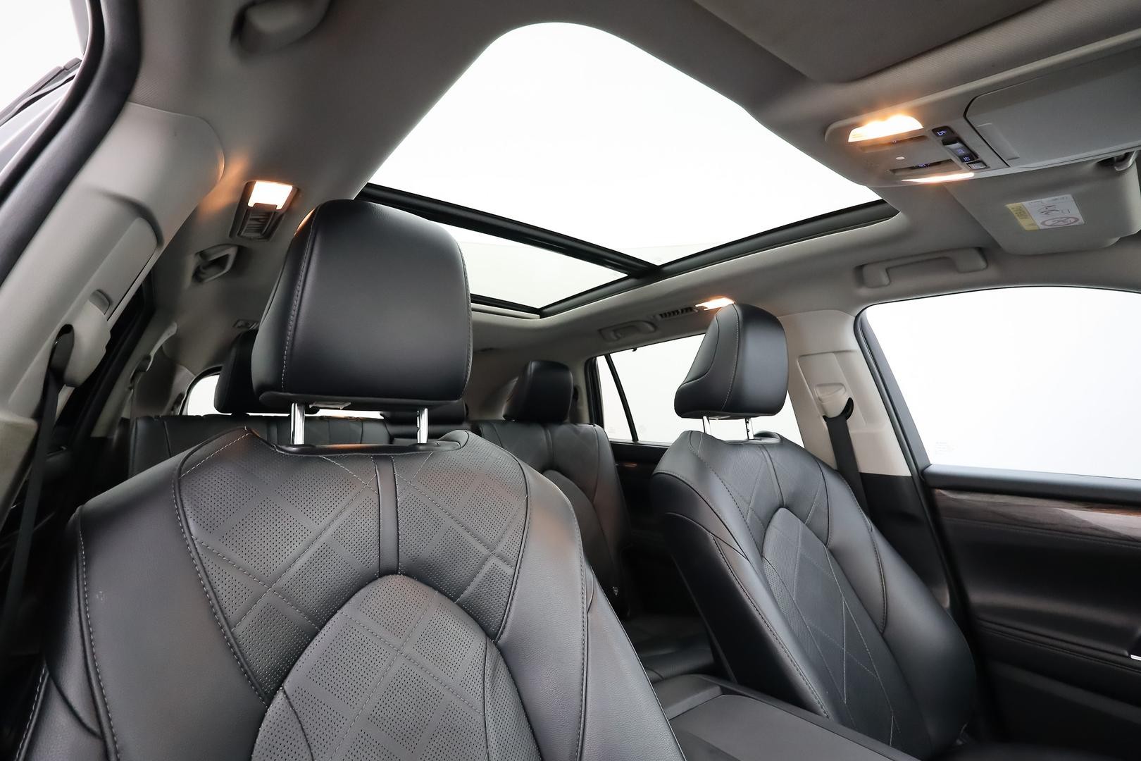 Toyota Kluger image 4