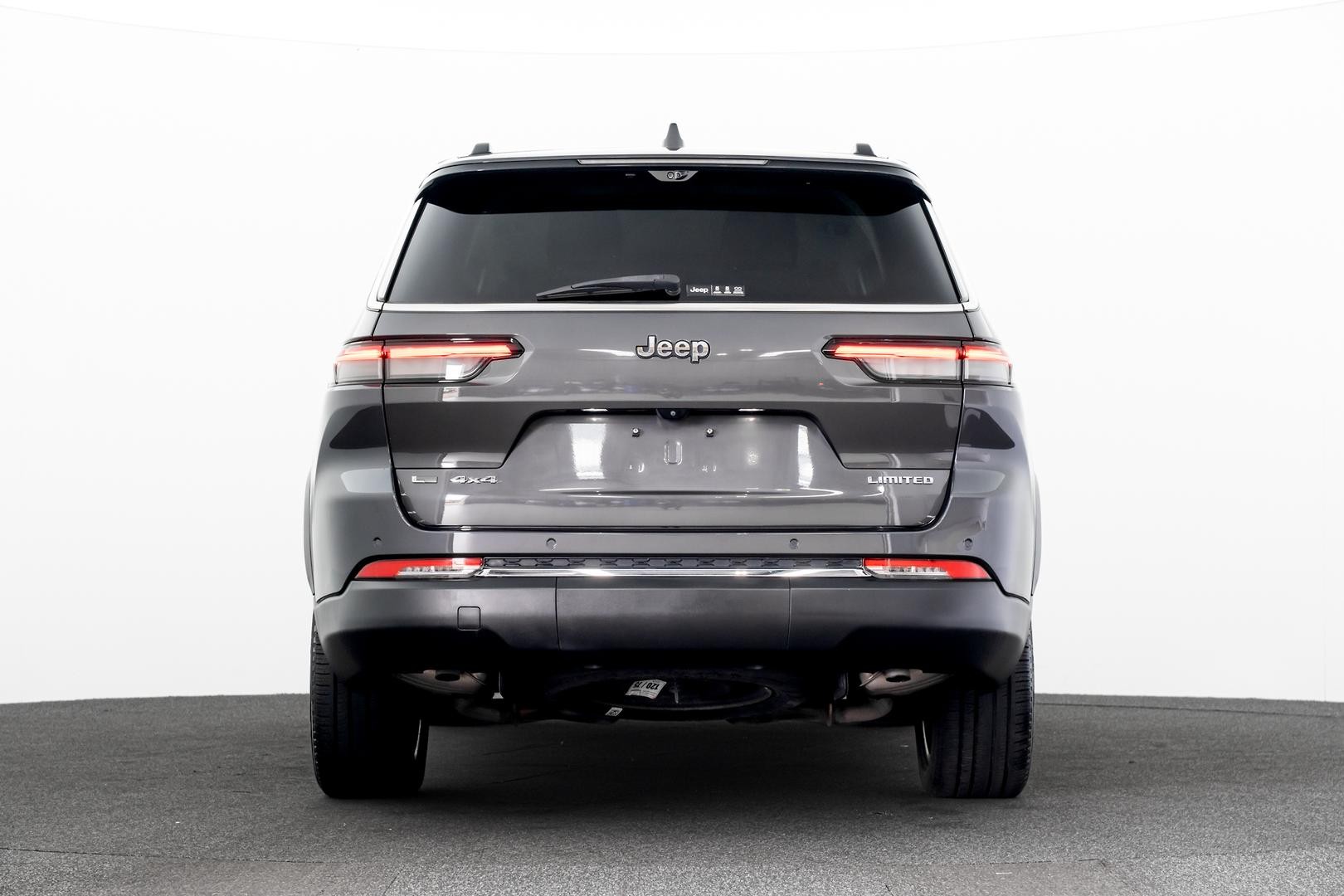 Jeep Grand Cherokee image 3